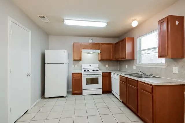 $1,795 | 17406 Wigeon Way Drive, Humble, TX 77396