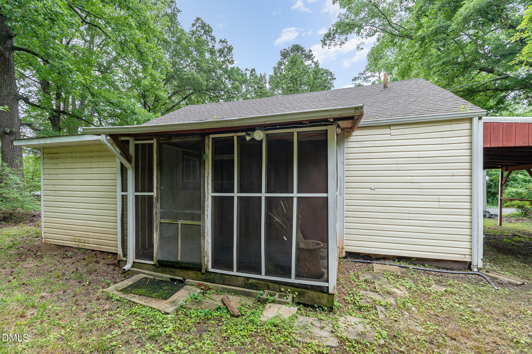 1401 Robinhood Road Durham, NC 27701 - Photo 35 of 38 a view of front door and yard