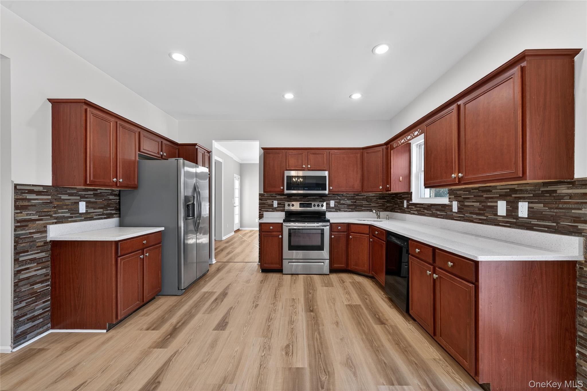 36 South Cozine Road Center Moriches, NY 11934 - Photo 12 of 33