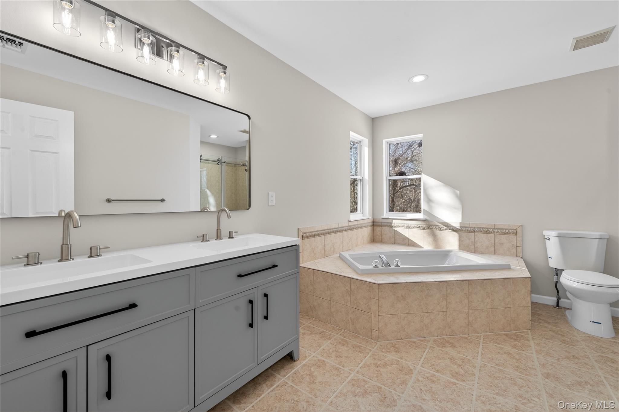 36 South Cozine Road Center Moriches, NY 11934 - Photo 20 of 33