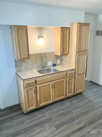 $599,900 | 410 South Hayes Avenue, Emmett, ID 83617