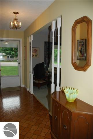 816 Westminster Road Traverse City, MI 49686 - Photo 12 of 15 1707516-11.JPG