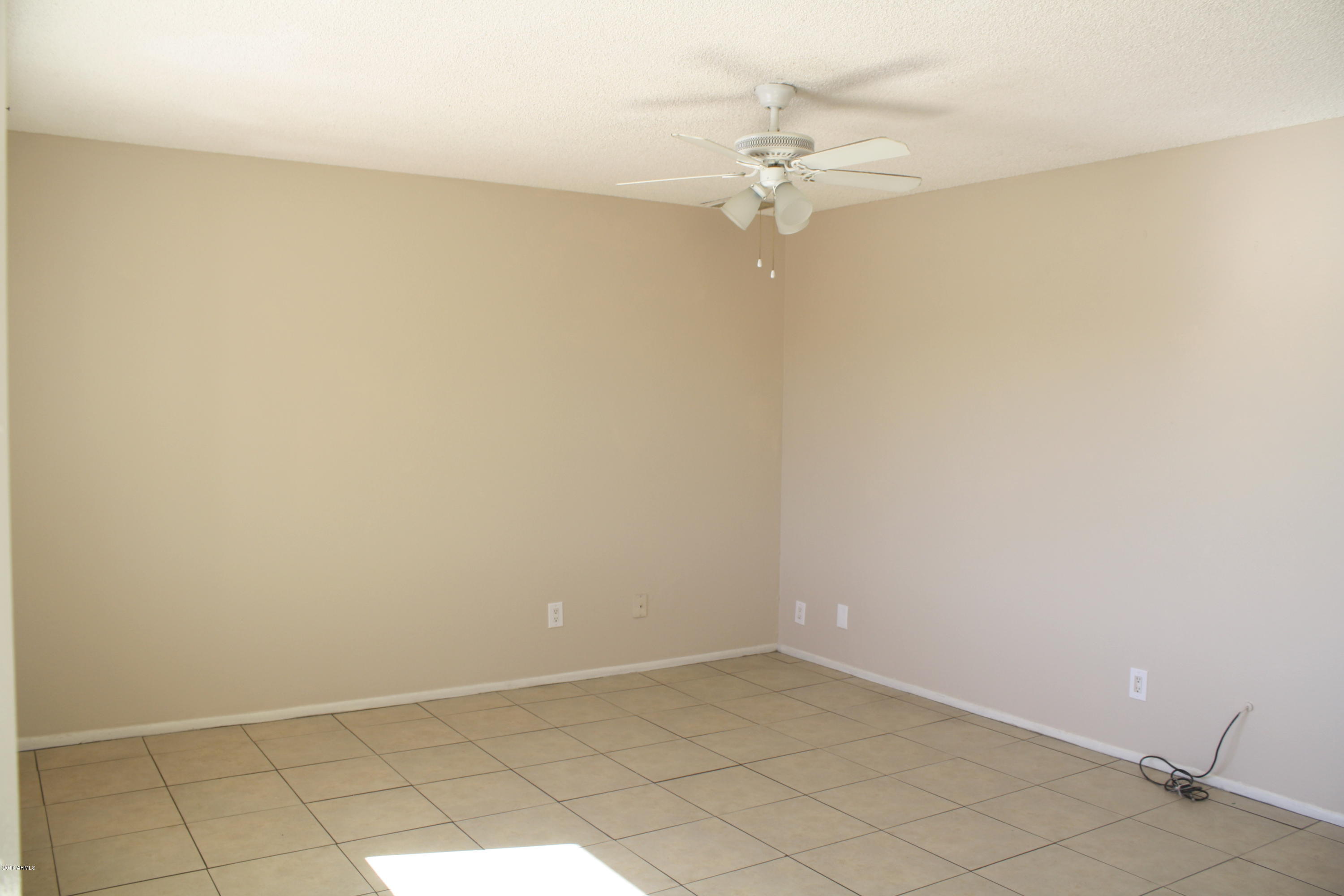 5906 West Osborn Road Phoenix, AZ 85033 - Photo 5 of 20 IMG_0662