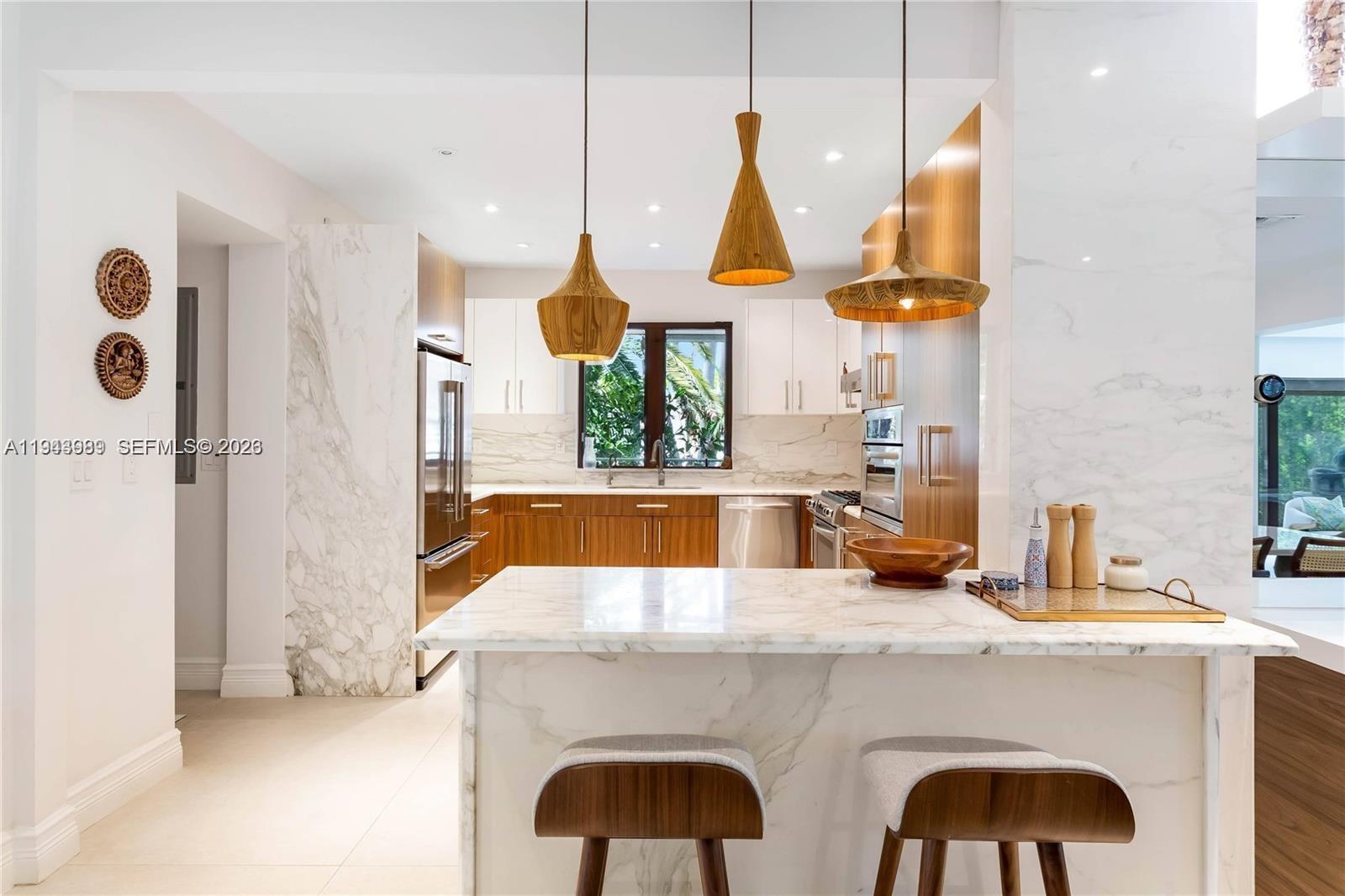 5911 Alton Road Miami Beach, FL 33140 - Photo 13 of 33