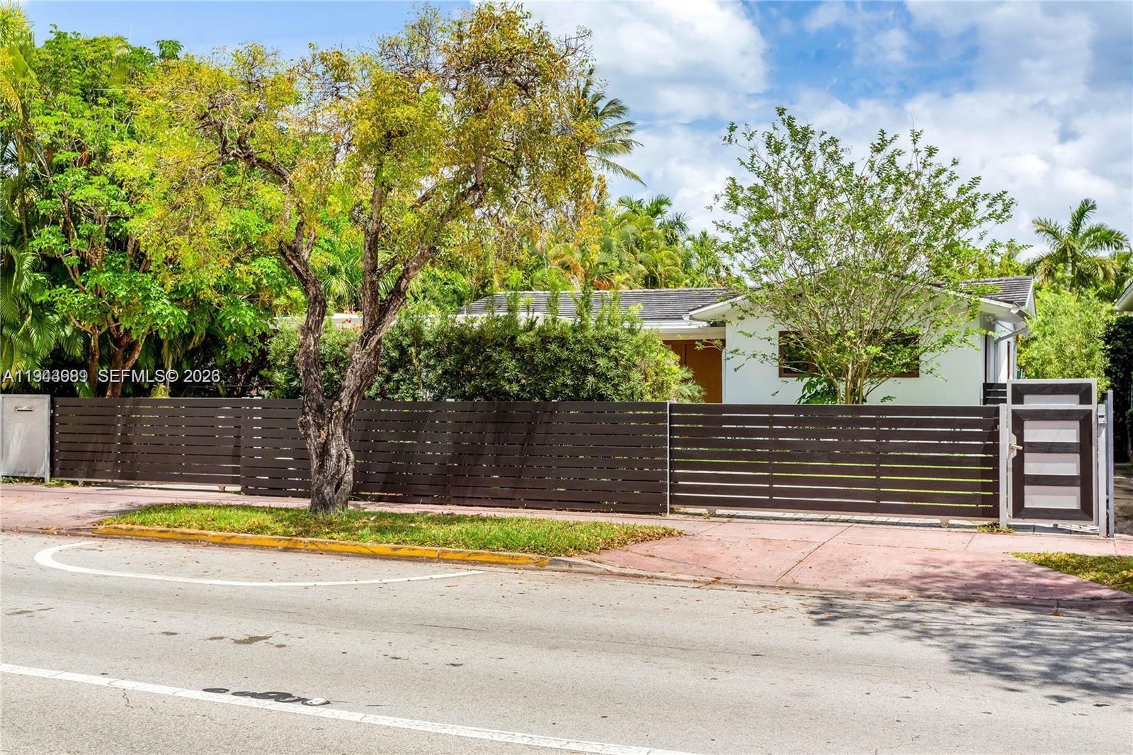 5911 Alton Road Miami Beach, FL 33140 - Photo 21 of 33