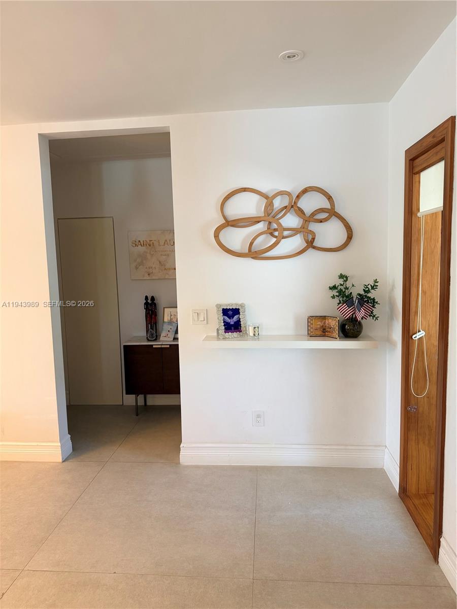 5911 Alton Road Miami Beach, FL 33140 - Photo 29 of 33