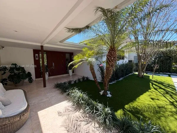 $18,500 | 5911 Alton Road, Miami Beach, FL 33140