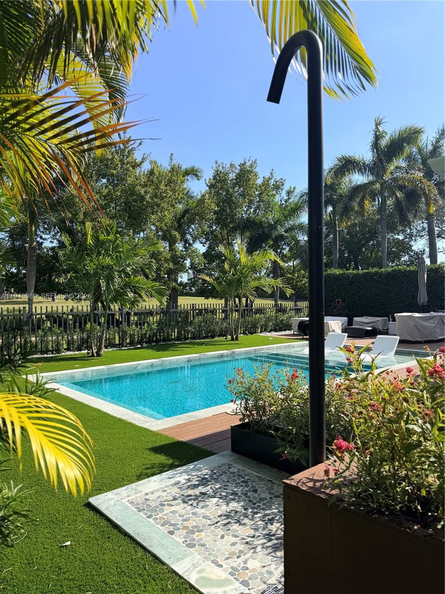 5911 Alton Road Miami Beach, FL 33140 - Photo 6 of 40