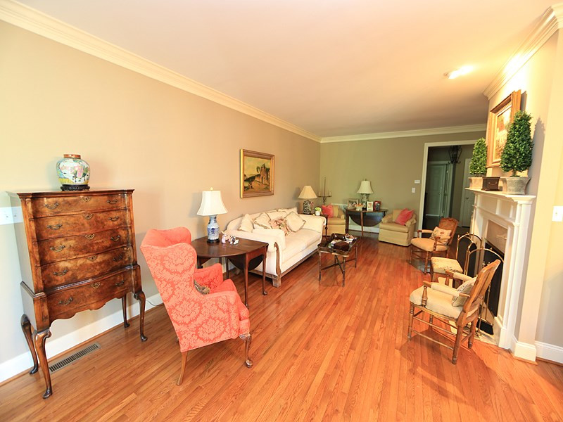 1313 Canfield Court Raleigh, NC 27608 - Photo 6 of 23 Photo 6