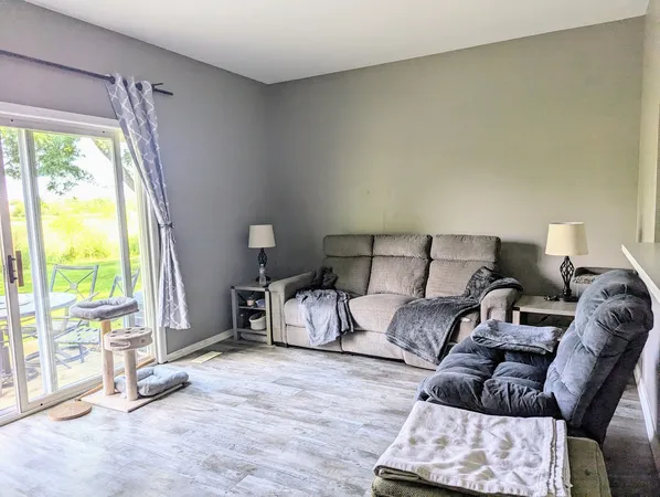 $2,300 | 2502 Oak Tree Lane, Plainfield, IL 60586