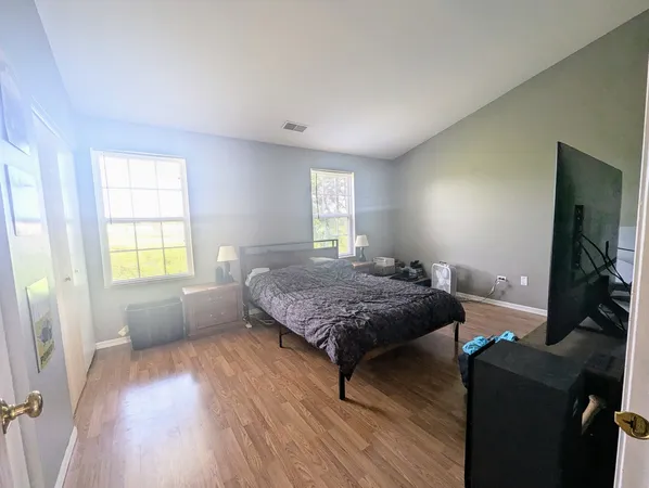 $2,300 | 2502 Oak Tree Lane, Plainfield, IL 60586