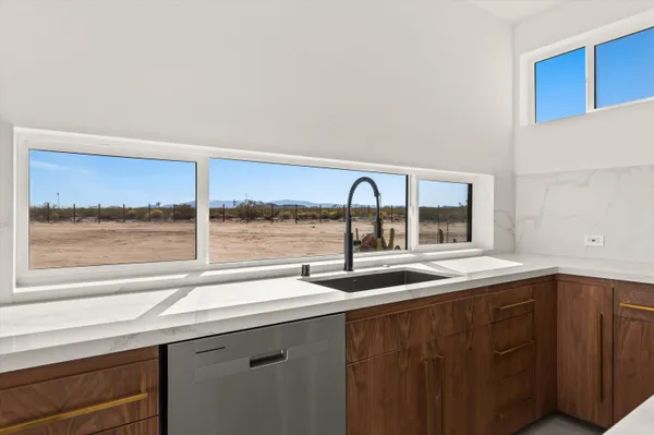 $874,000 | 1925 Border Avenue, Joshua Tree, CA 92252