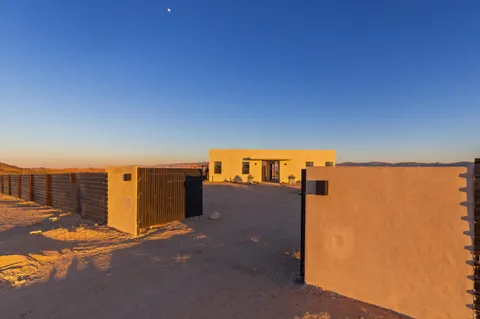 $874,000 | 1925 Border Avenue, Joshua Tree, CA 92252