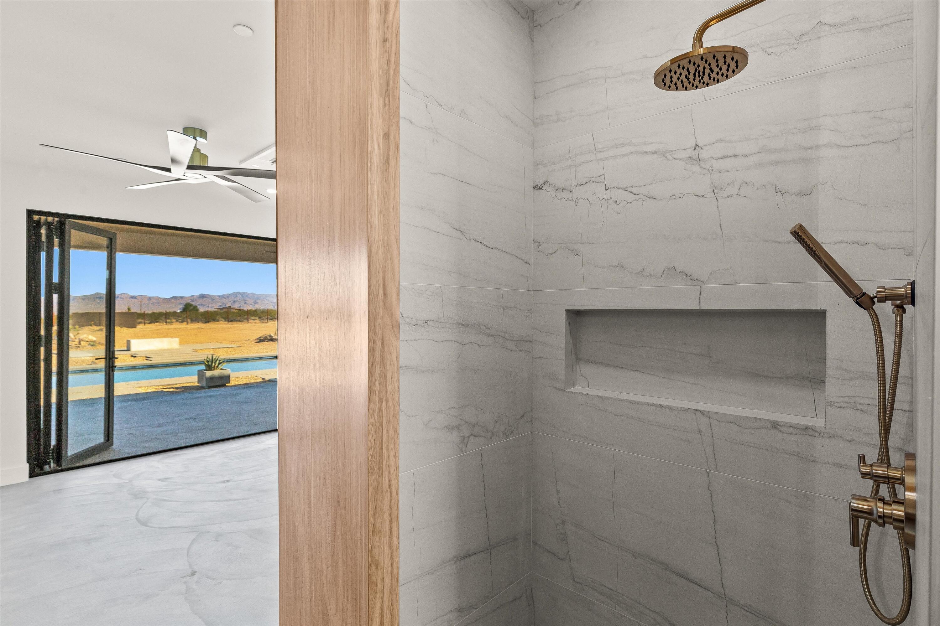 1925 Border Avenue Joshua Tree, CA 92252 - Photo 34 of 60 Primary en-sute bath