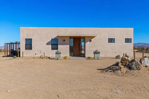 $874,000 | 1925 Border Avenue, Joshua Tree, CA 92252