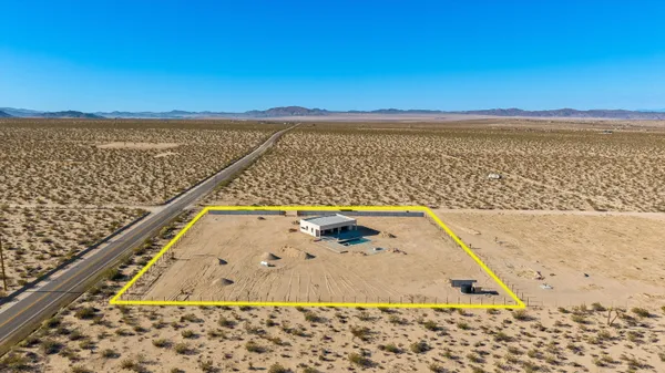$874,000 | 1925 Border Avenue, Joshua Tree, CA 92252