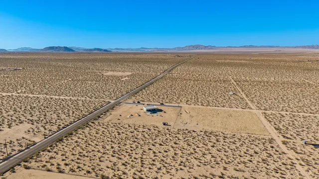 $899,000 | 1925 Border Avenue, Joshua Tree, CA 92252