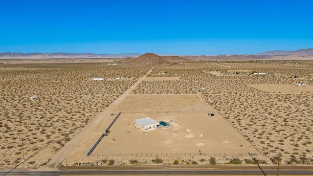 $899,000 | 1925 Border Avenue, Joshua Tree, CA 92252