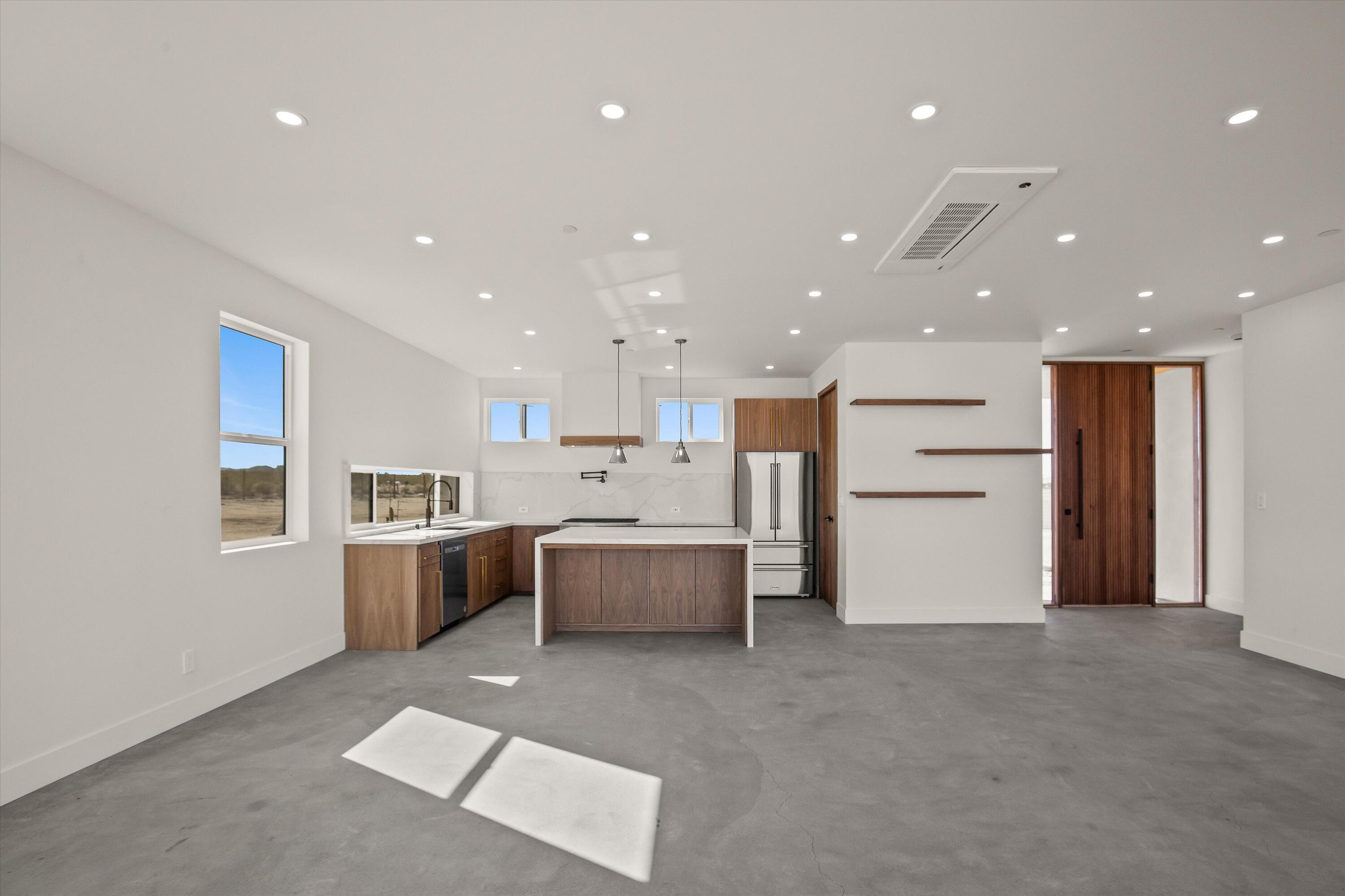 1925 Border Avenue Joshua Tree, CA 92252 - Photo 10 of 60 .