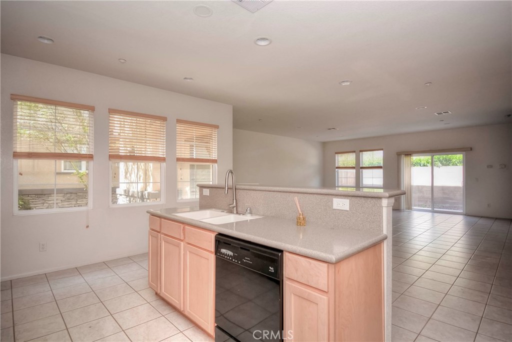 7353 Ellena W Rancho Cucamonga, CA 91730 - Photo 10 of 39