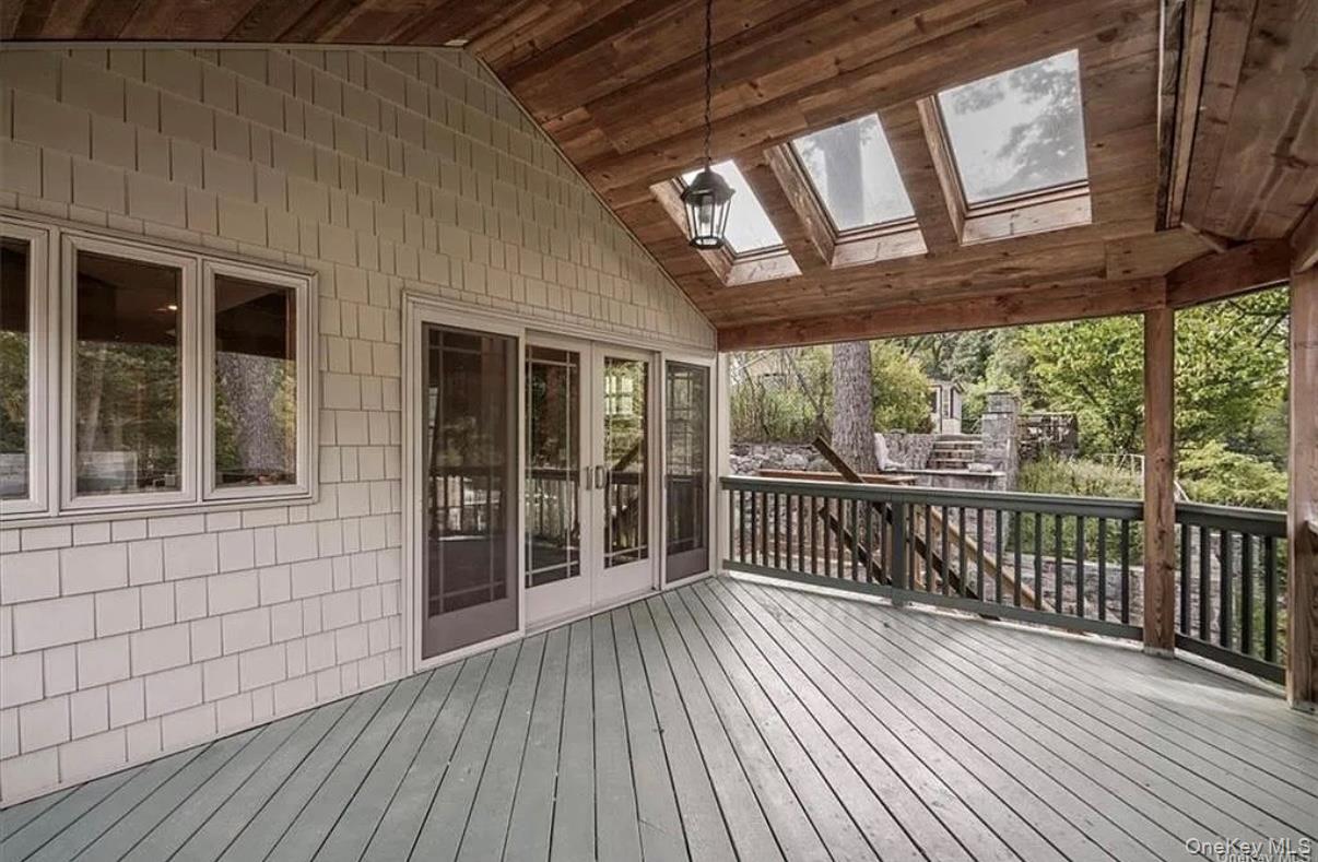 11 Oakdale Road Putnam Valley, NY 10579 - Photo 20 of 31 a view of balcony with wooden floor