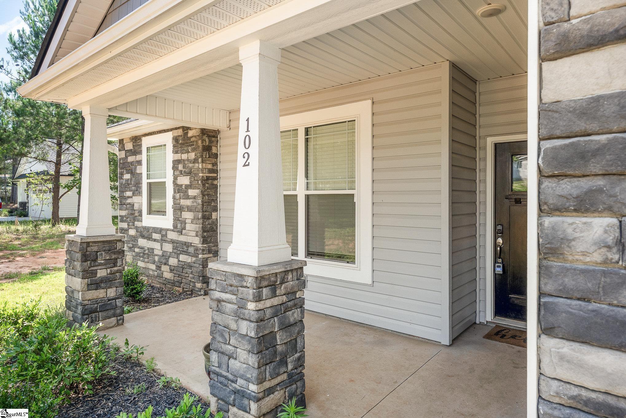 102 Charlie Road Liberty, SC 29657 - Photo 4 of 33