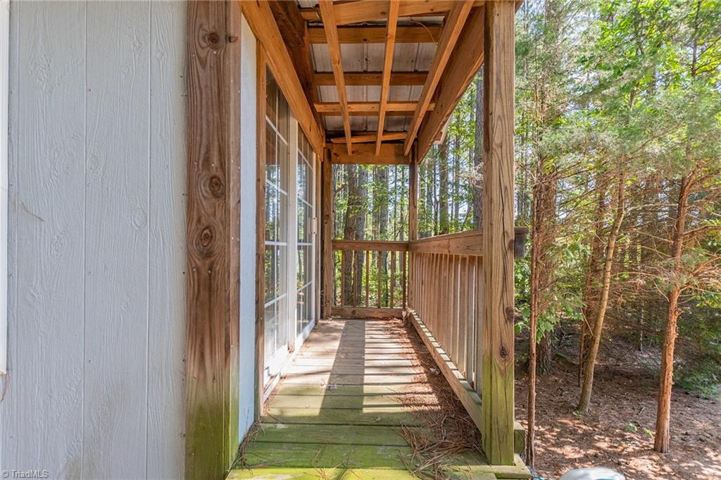 582 Lingle Farm Road Lexington, NC 27295 - Photo 36 of 38 Tree House!