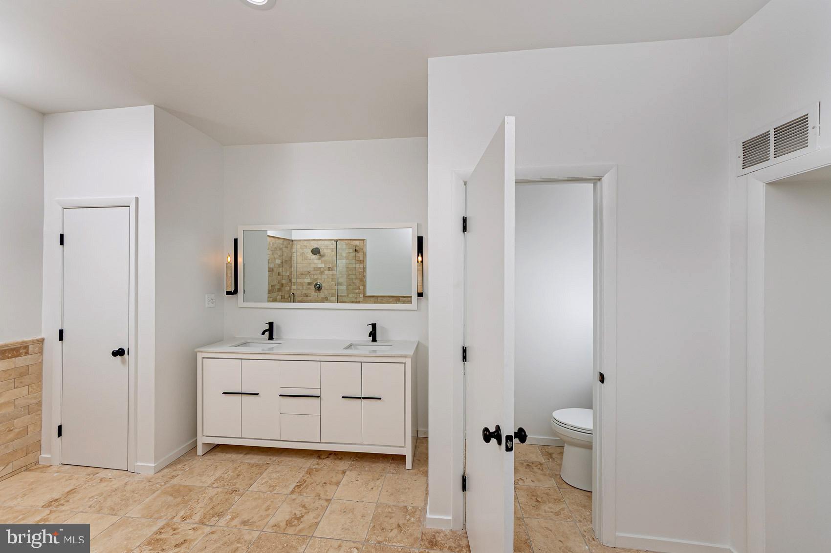 903 Ivy Hill Road Cockeysville, MD 21030 - Photo 56 of 100 Modern bathroom with elegant finishes.
