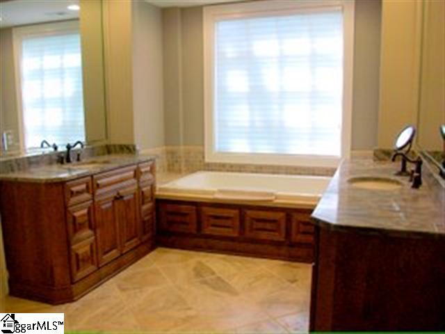 364 Mountain Summit Road Travelers Rest, SC 29690 - Photo 12 of 25 Gallery Image 12