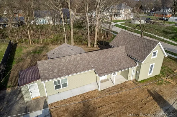 $244,900 | 1313 Water Street, Charlestown, IN 47111
