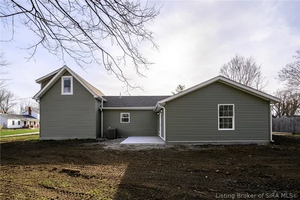 $244,900 | 1313 Water Street, Charlestown, IN 47111