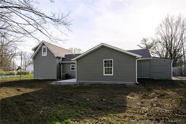 $244,900 | 1313 Water Street, Charlestown, IN 47111