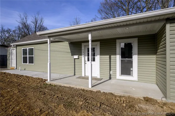 $244,900 | 1313 Water Street, Charlestown, IN 47111