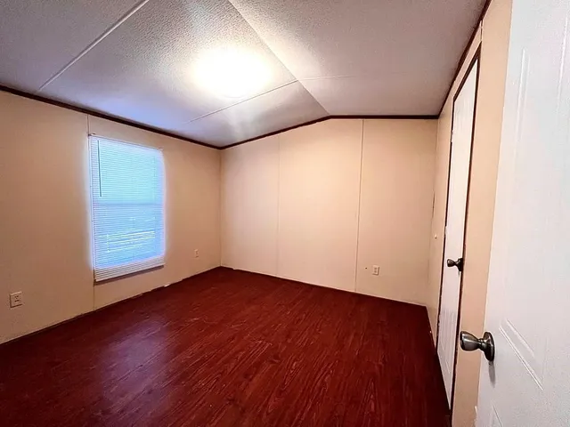 $1,200 | 304 Wildwind Street, Gun Barrel City, TX 75156