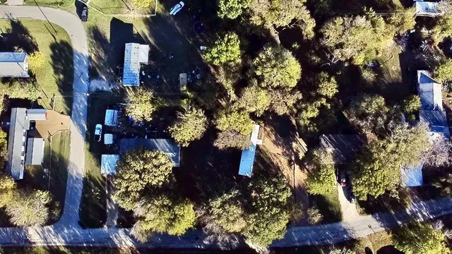 $1,200 | 304 Wildwind Street, Gun Barrel City, TX 75156