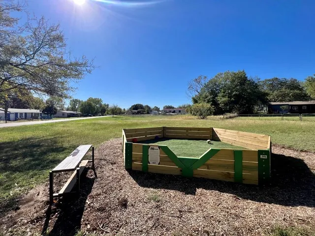 $1,200 | 304 Wildwind Street, Gun Barrel City, TX 75156