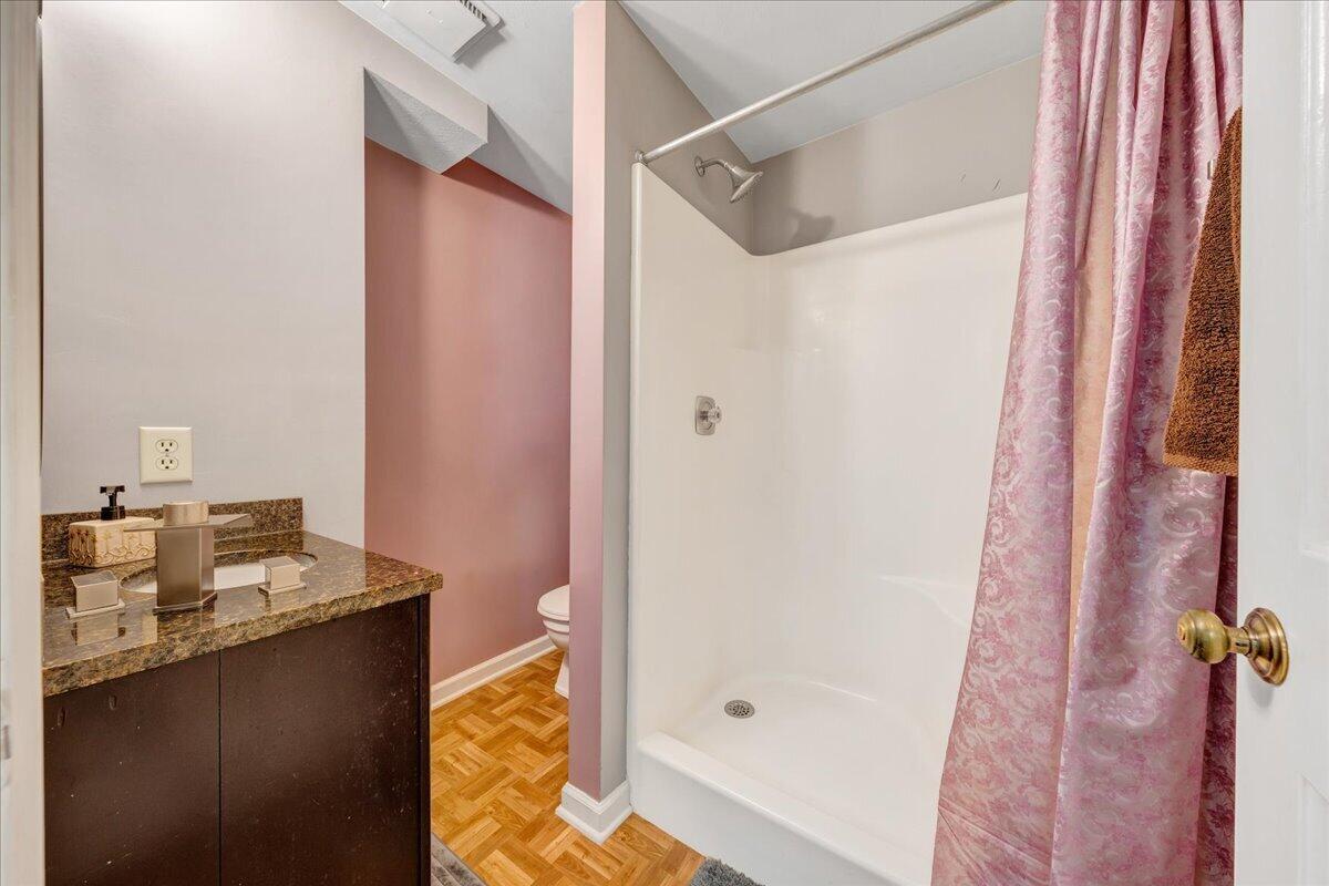4434 Rosecrest Road Roanoke, VA 24018 - Photo 32 of 48 a bathroom with a sink and a mirror