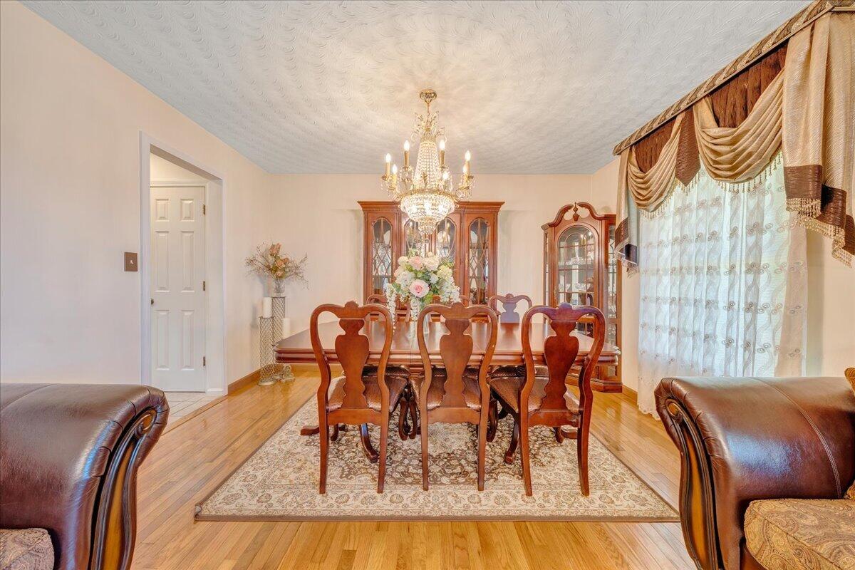 4434 Rosecrest Road Roanoke, VA 24018 - Photo 6 of 48 05-MIB01221