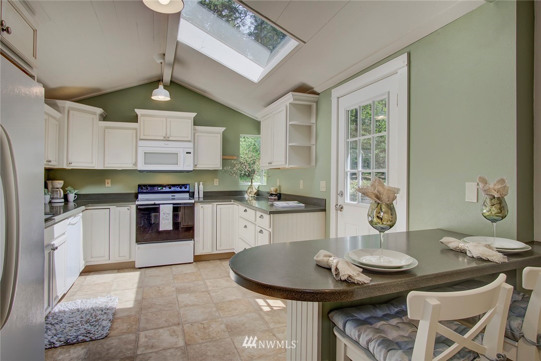 21450 Vetter Road Northwest Poulsbo, WA 98370 - Photo 25 of 39