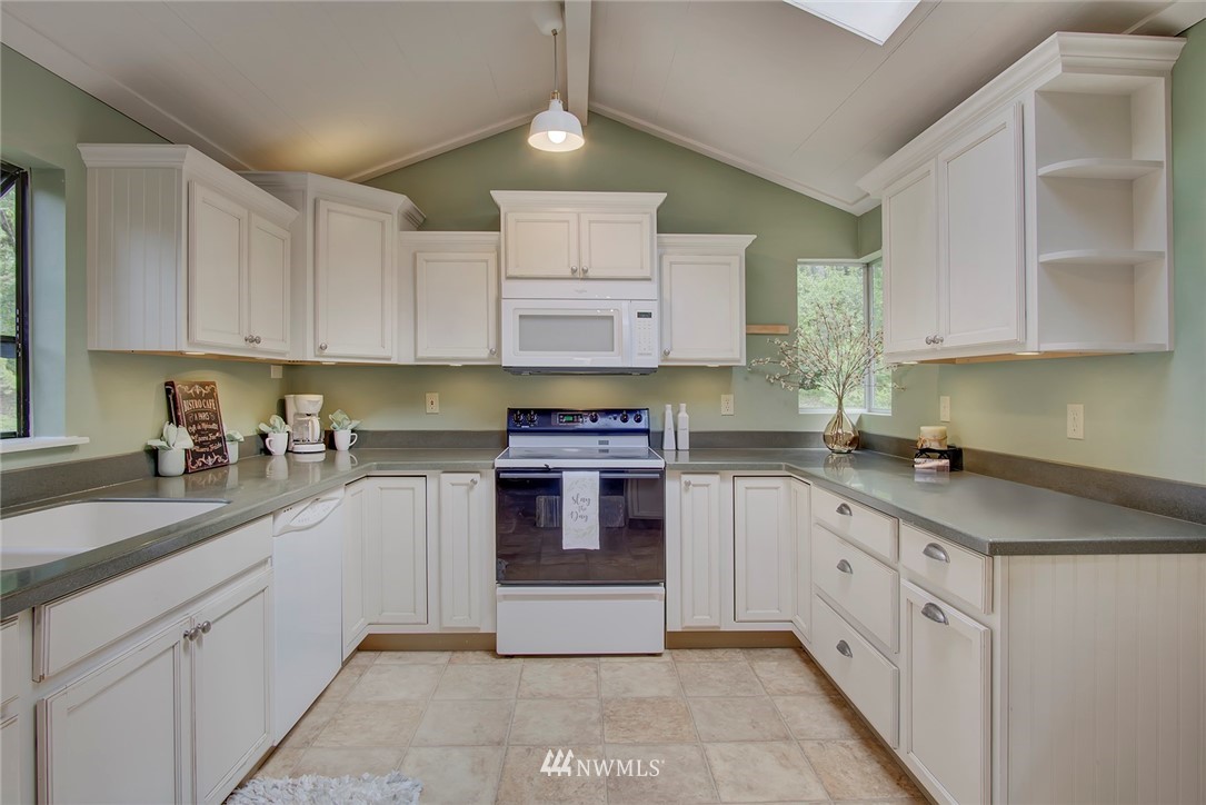 21450 Vetter Road Northwest Poulsbo, WA 98370 - Photo 28 of 39