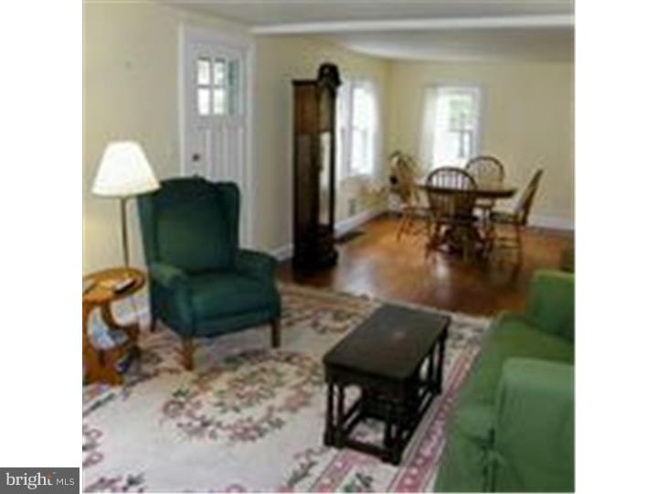 1464 Dillon Road Ambler, PA 19002 - Photo 12 of 25 Living Room