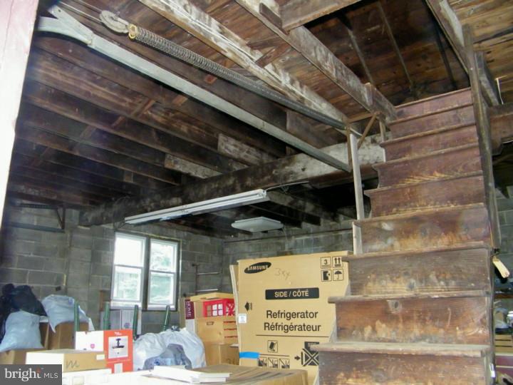 1464 Dillon Road Ambler, PA 19002 - Photo 24 of 25 Barn