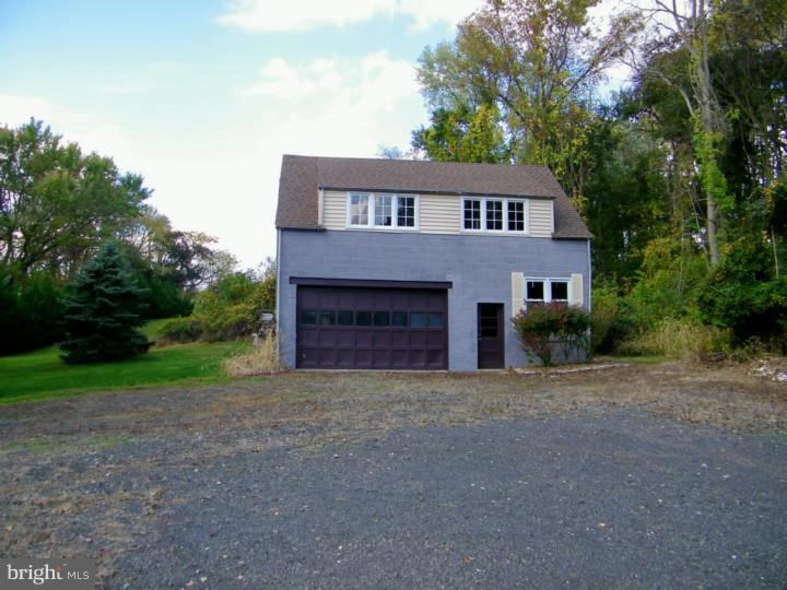 1464 Dillon Road Ambler, PA 19002 - Photo 4 of 25 Barn