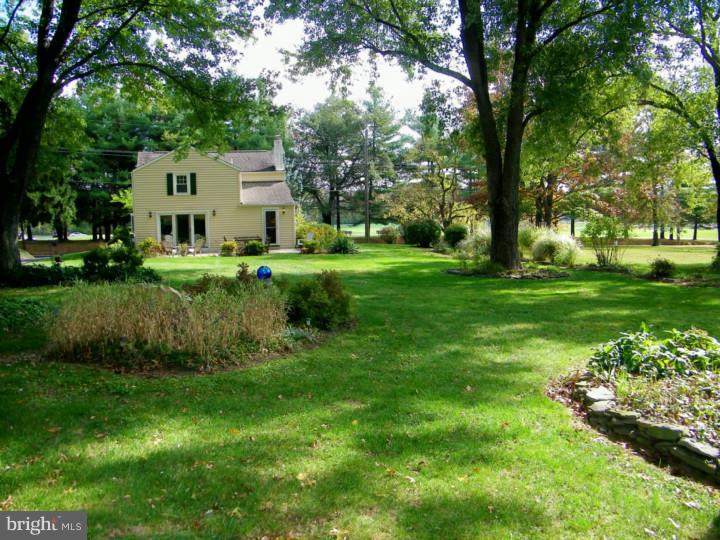 1464 Dillon Road Ambler, PA 19002 - Photo 5 of 25 Back Yard