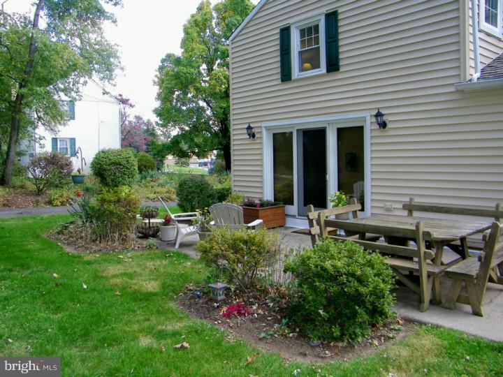 1464 Dillon Road Ambler, PA 19002 - Photo 6 of 25 Exterior Back