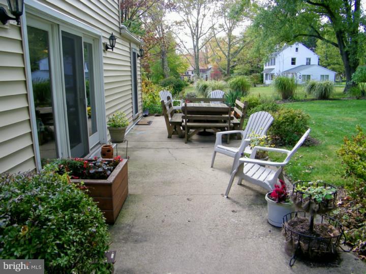 1464 Dillon Road Ambler, PA 19002 - Photo 7 of 25 Patio