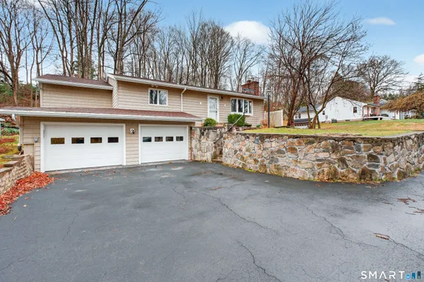 $4,700 | 6 Brighton Street, Danbury, CT 06811