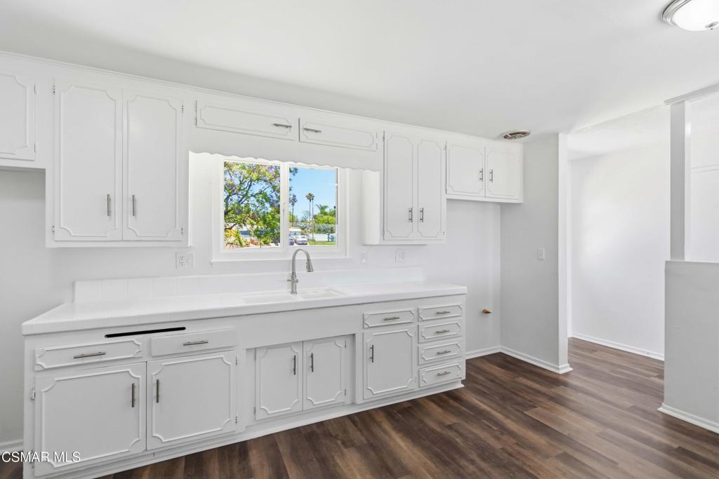 1692 Alviso Street Simi Valley, CA 93065 - Photo 8 of 22