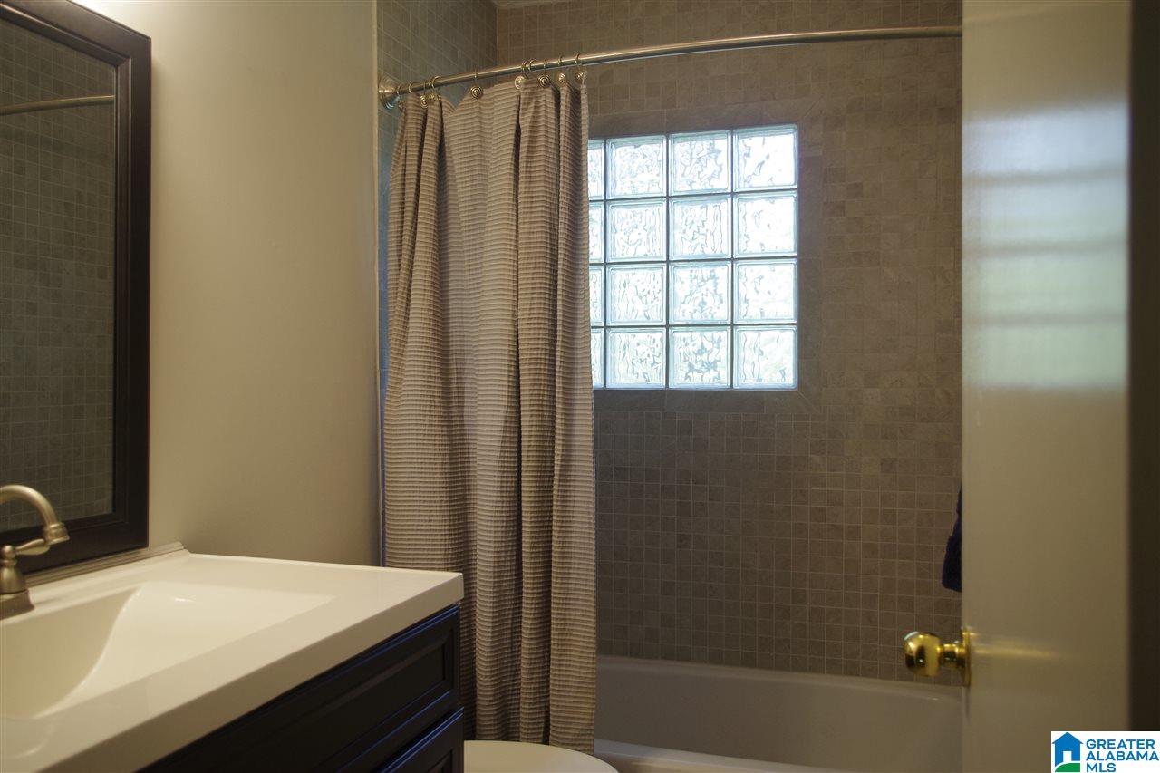 1533 Saulter View Road Birmingham, AL 35209 - Photo 13 of 35 Gallery Image 13