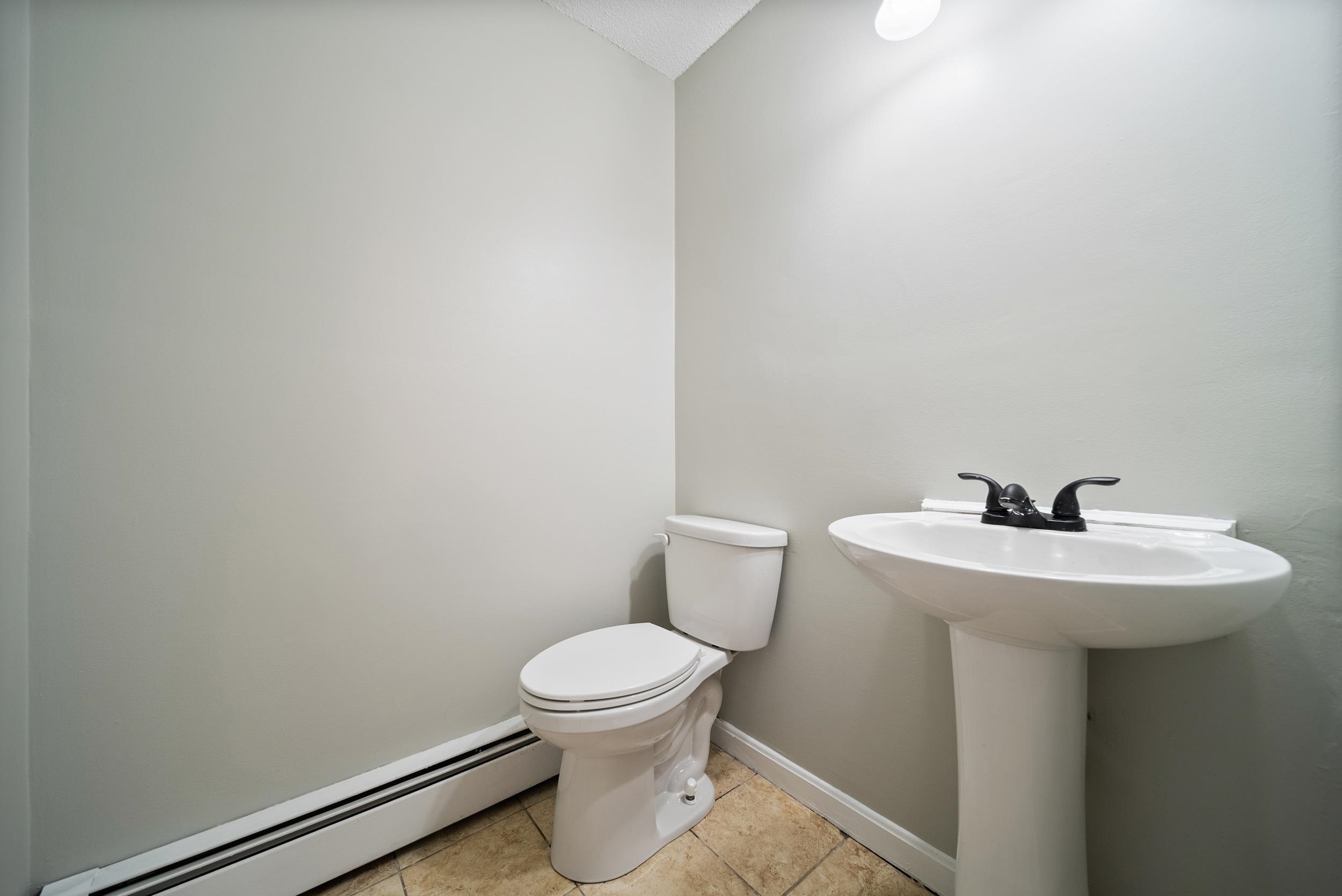 10 Boulder Way Merrimack, NH 03054 - Photo 3 of 22 Gallery Image 3